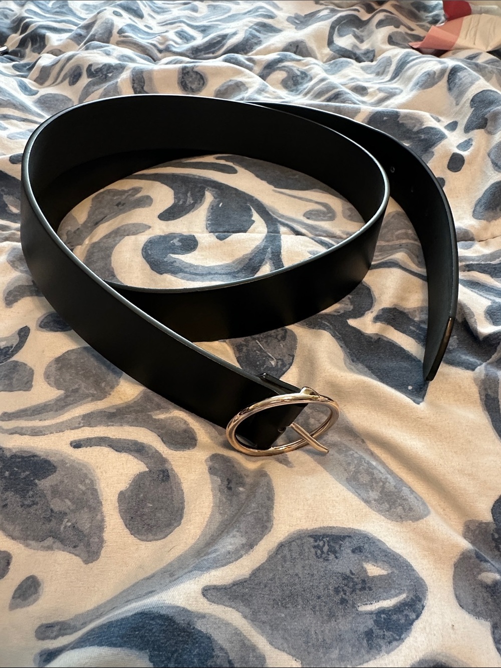 Black Women's Leather Belt with Gold Twist Buckle